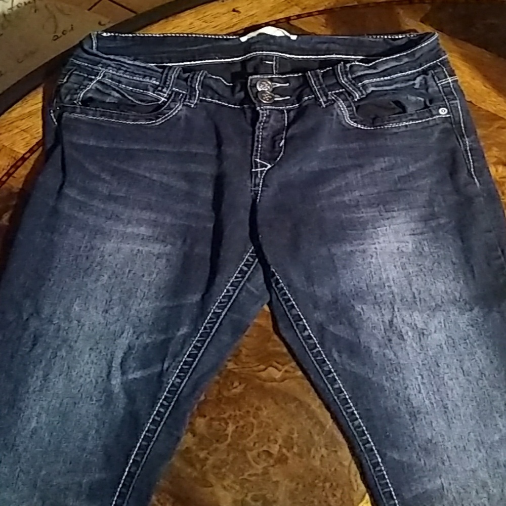 No boundaries size 13